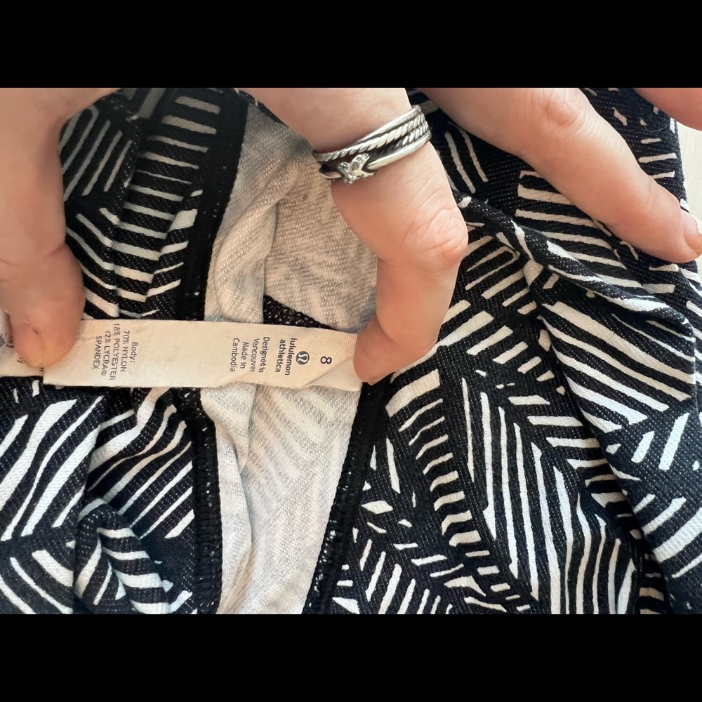 Soul cycle & luluemon collaboration leggings size 8!